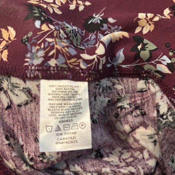 NWT LOFT Plus Floral Blouse - Picture 8 of 8